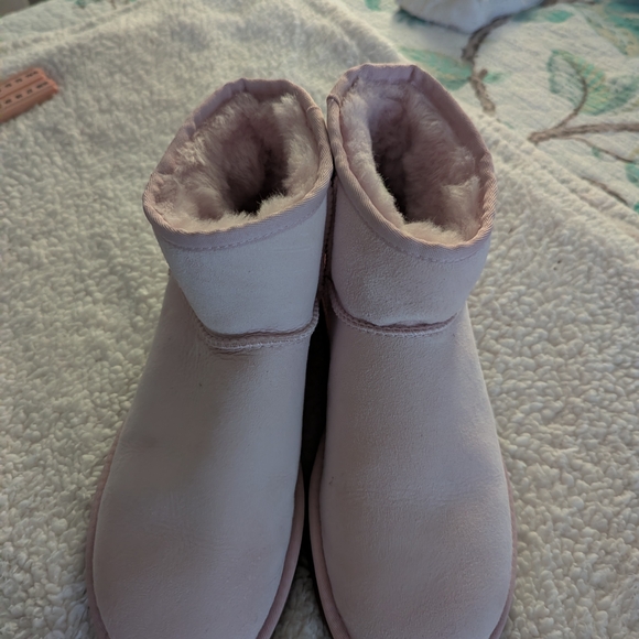 UGG Soft Pink Women's Slip On Winter Boots - Picture 3 of 5